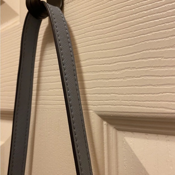 Michael Kors Jet Set Large Charm Flat Crossbody EUC!! - Picture 12 of 15